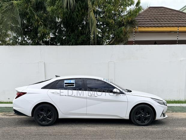 Hyundai Avante 2023 White