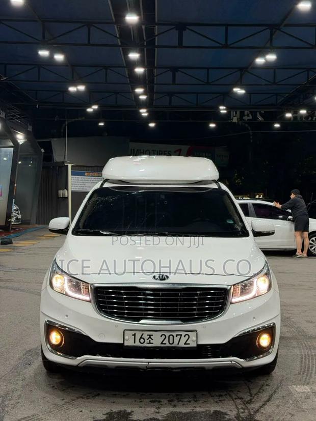 Kia Carnival 2014 White