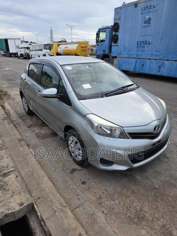 Toyota Vitz 2013