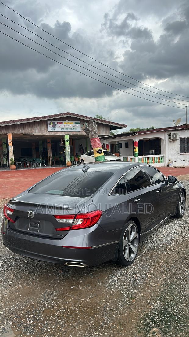 Honda Accord Touring 2.0T 2020 Gray