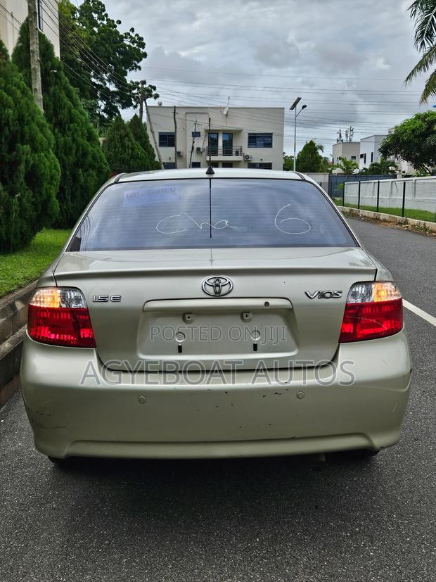 Toyota Vios 2010 Gold