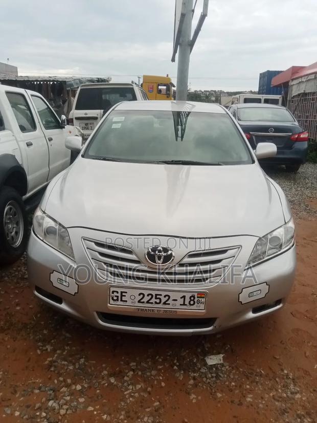Toyota Camry 2010 Gold