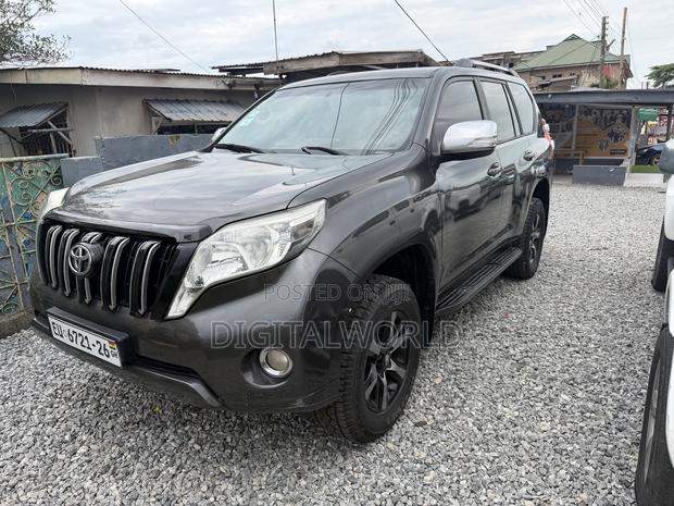 Toyota Land Cruiser Prado 2013 Black