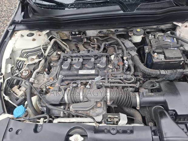 Honda Accord 2018 White