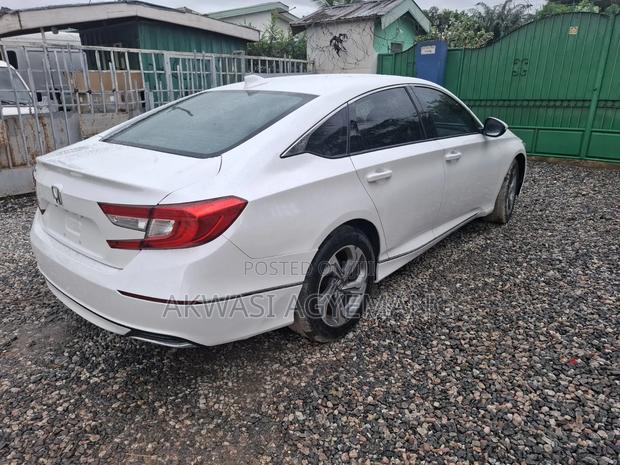 Honda Accord 2018 White