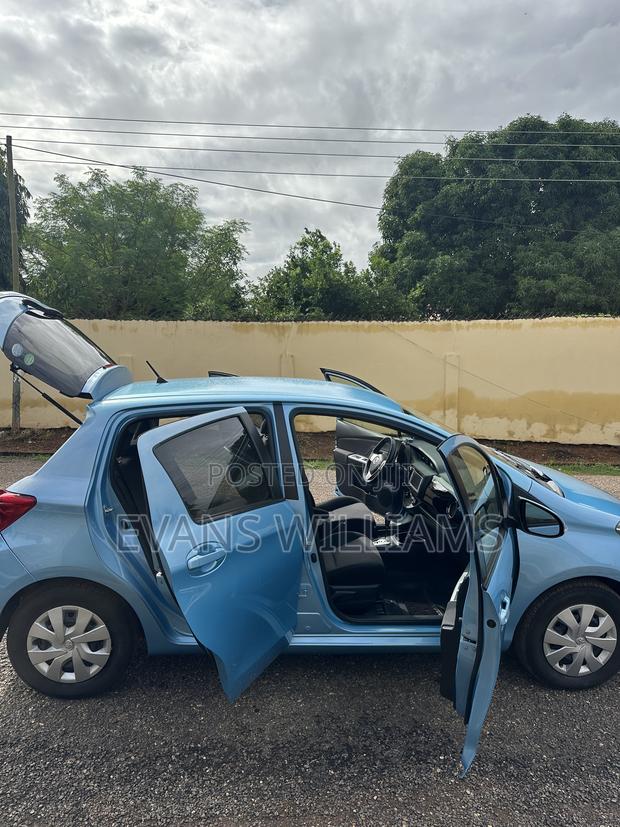 Toyota Vitz 1.3 FWD 3dr 2014