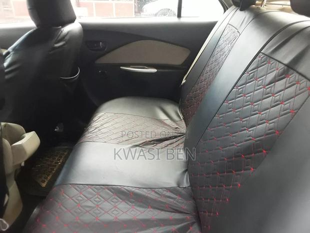Toyota Belta 2010 Blue