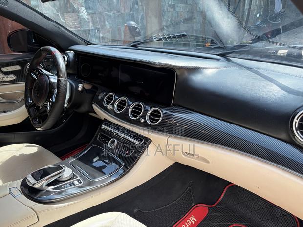 Mercedes-Benz E300 4Matic AWD Sedan (2.0L 4cyl 9A) 2017 Black