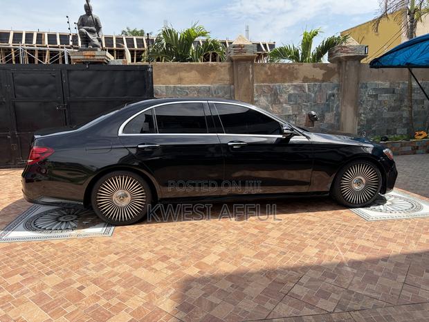 Mercedes-Benz E300 4Matic AWD Sedan (2.0L 4cyl 9A) 2017 Black