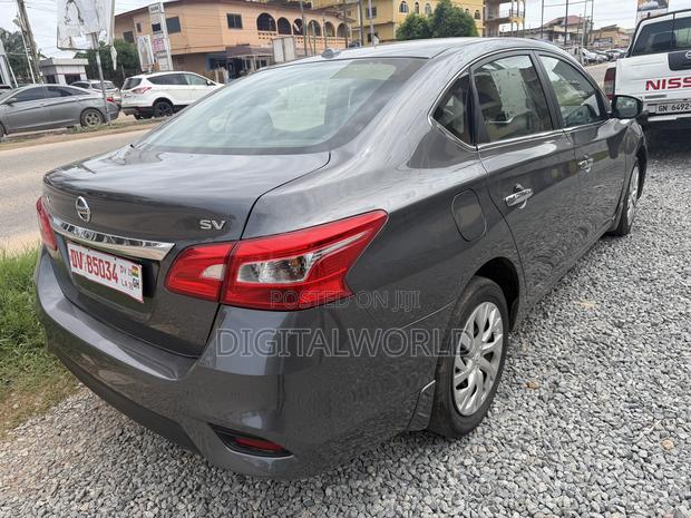 Nissan Sentra SV 2016 Gray