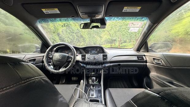 Honda Accord Sport 4dr Sedan FWD (2.4L 4cyl 2A) 2017 Brown