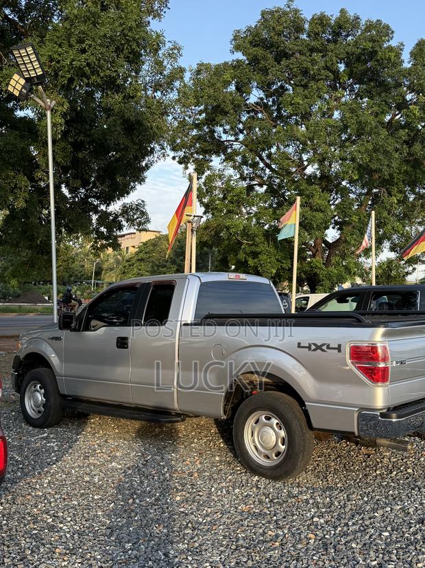 Ford F-150 XL 2010 Silver