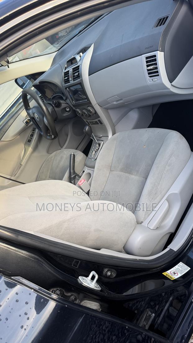 Toyota Corolla 2013 Black
