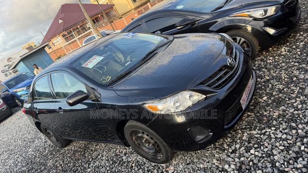 Toyota Corolla 2013 Black