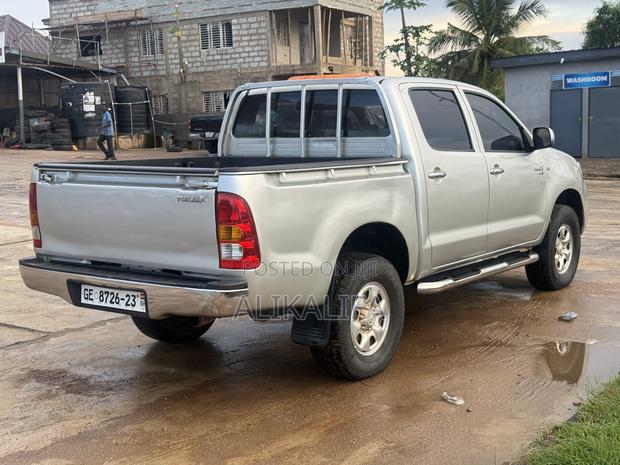 Toyota Hilux 2.5 D-4D SRX 2009 Silver