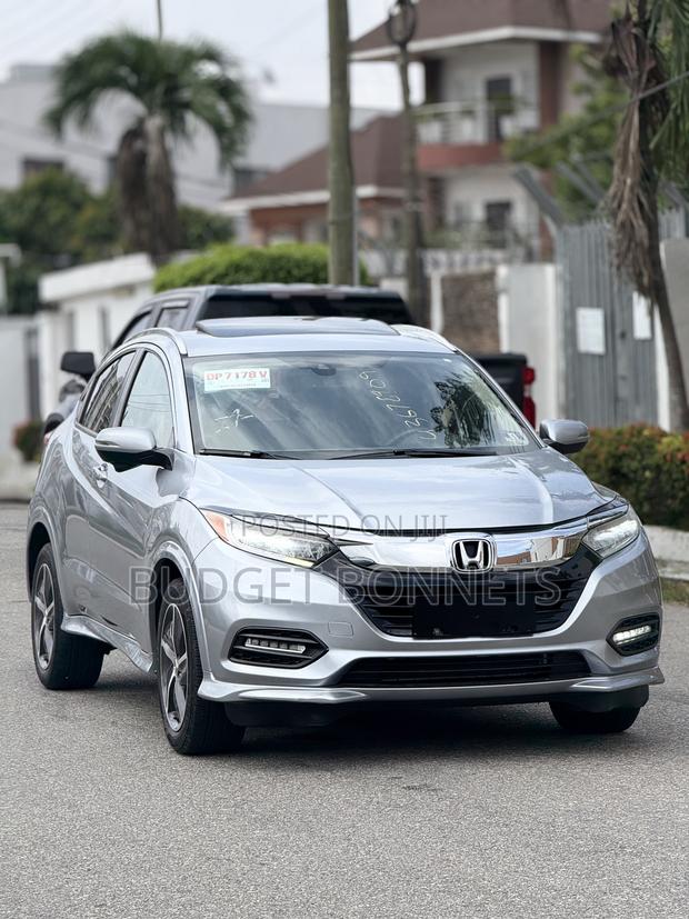 Honda HR-V Touring AWD 2019 Silver