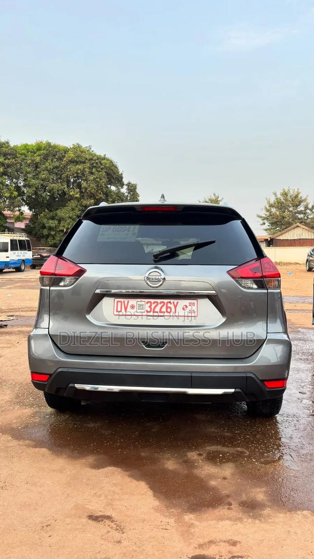 Nissan Rogue 2024 Gray