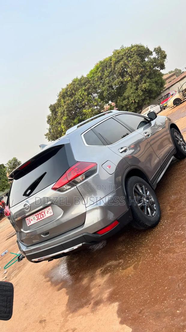 Nissan Rogue 2024 Gray
