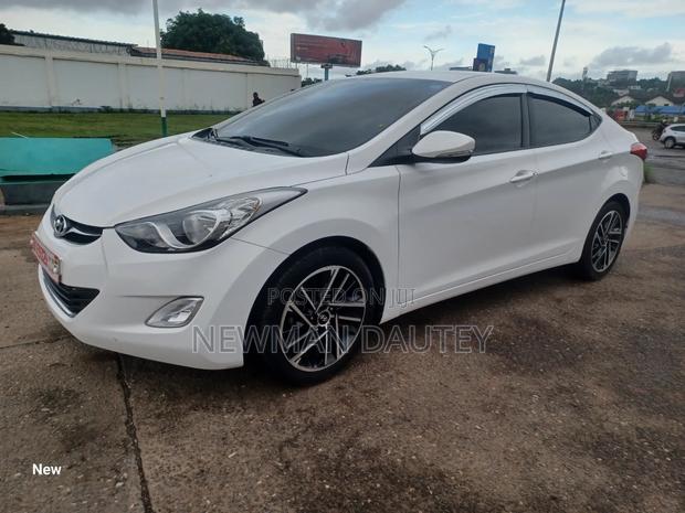 Hyundai Avante 2013 White