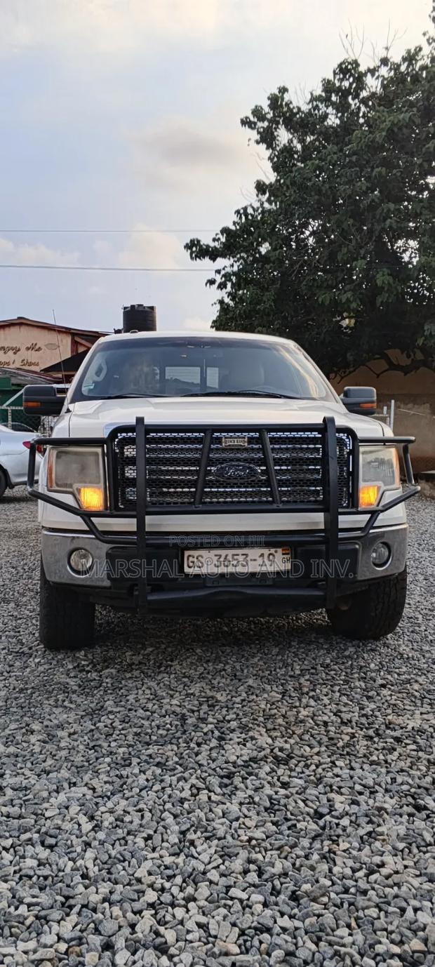 Ford F-150 Lariat 4dr SuperCrew 4WD 5.5 ft. SB (5.0L 8cyl 6A) 2014