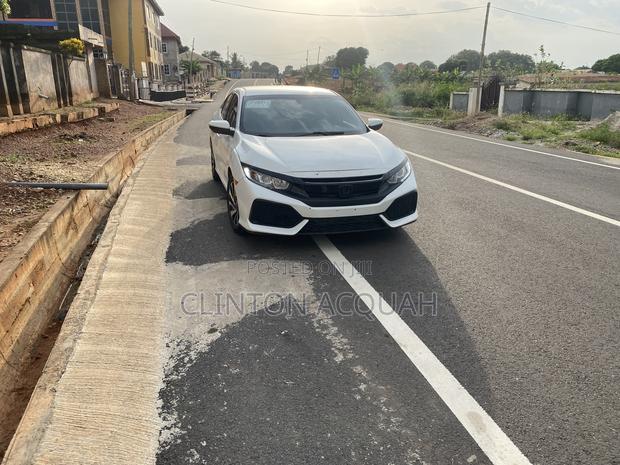 Honda Civic EX 4dr Hatchback (1.5L 4cyl) 2017 White