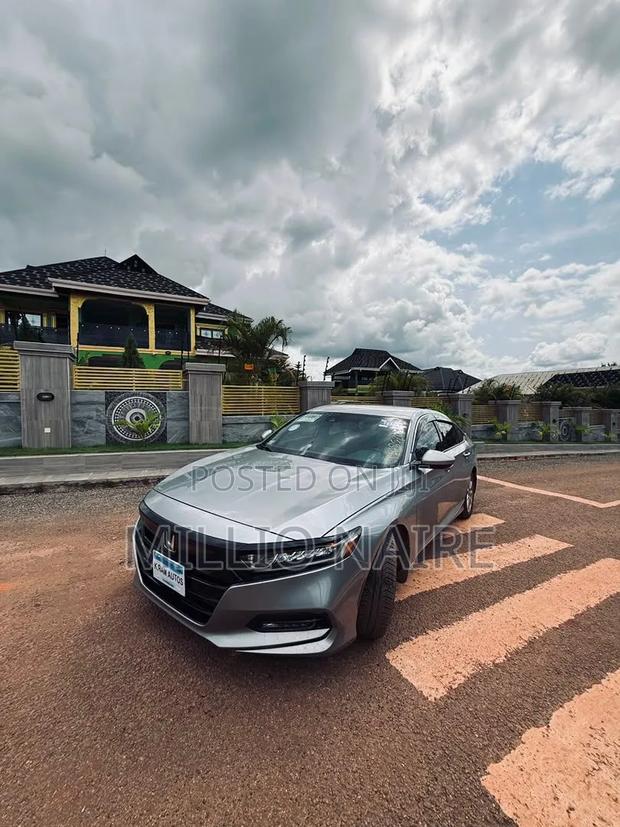 Honda Accord 2018 Silver