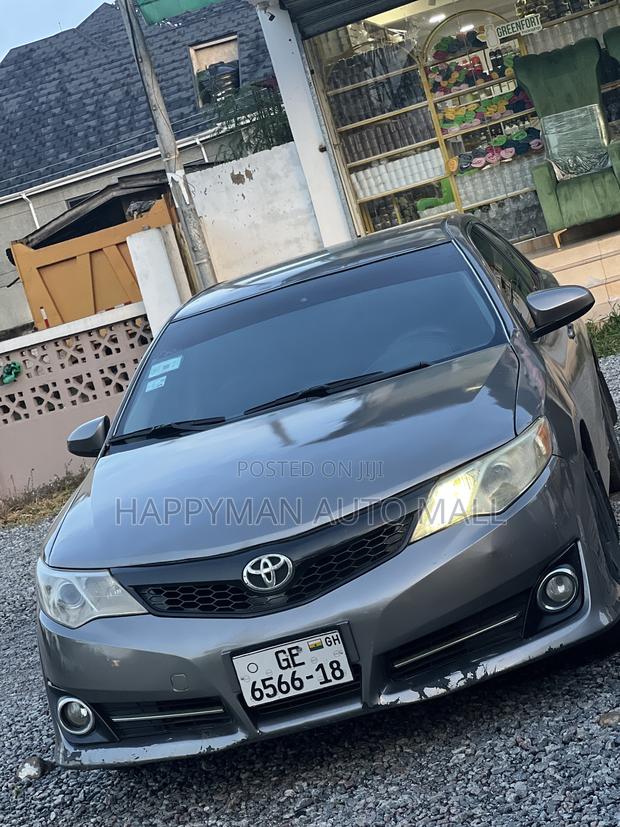 Toyota Camry LE 4dr Sedan (2.5L 4cyl 6A) 2013 Gray