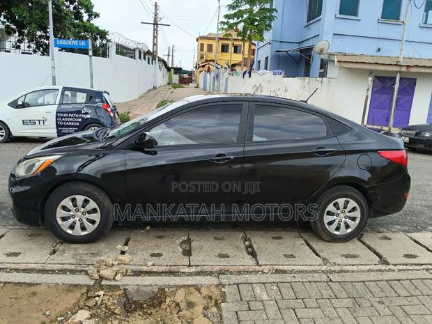 Hyundai Accent 2015 Black