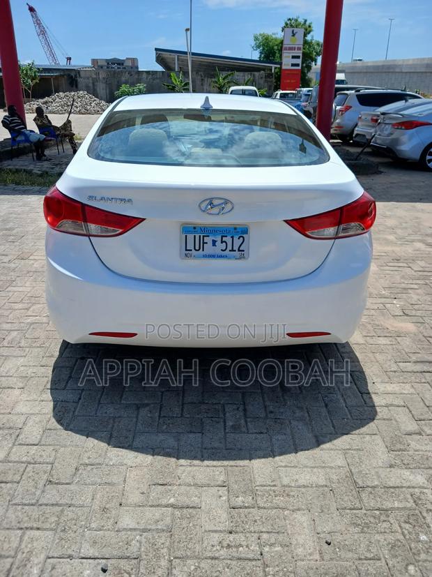 Hyundai Elantra 2013 White