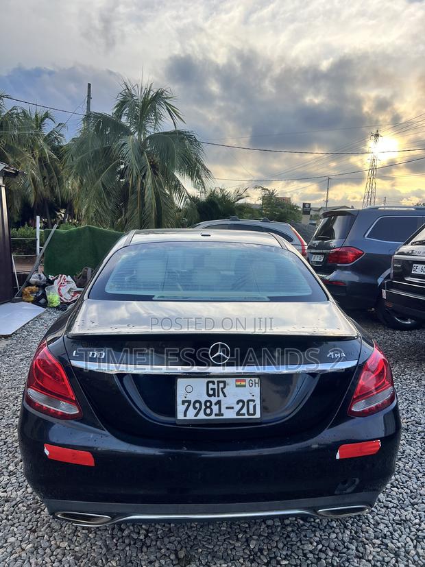 Mercedes-Benz C300 2017 Black