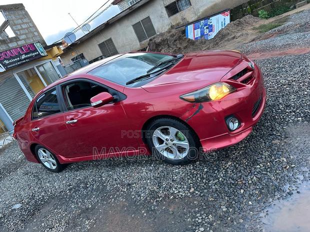 Toyota Corolla S 4dr Sedan (1.8L 4cyl 4A) 2012 Red