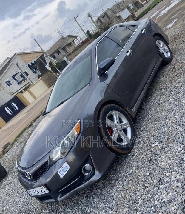 Toyota Camry 2014 Gray