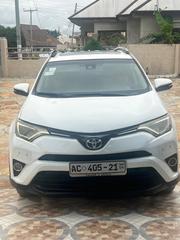 Toyota RAV4 2018 White for sale