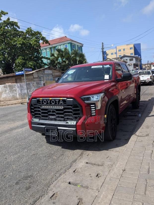 Toyota Tundra SR5 2022 Red