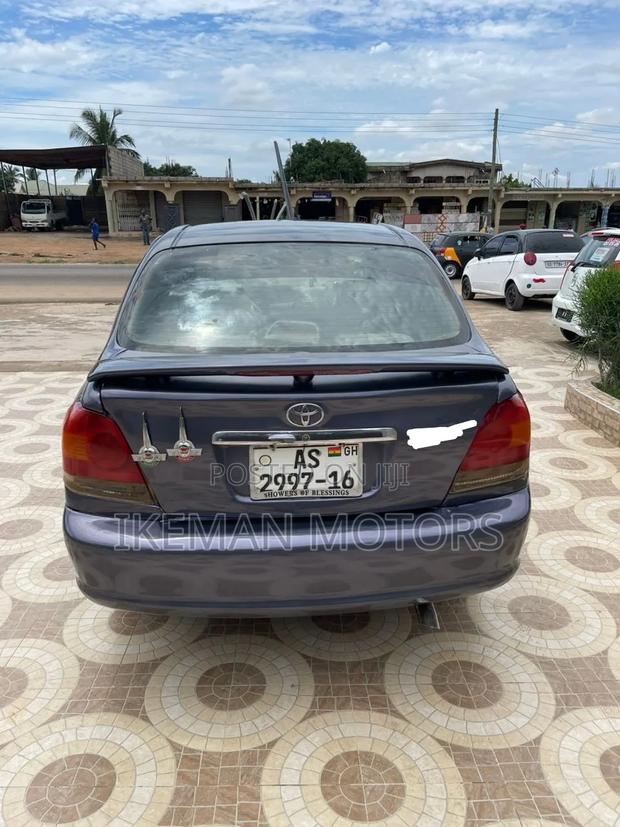 Toyota Echo Sedan 2005 Gray