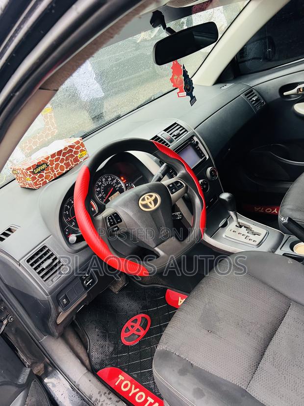 Toyota Corolla 2013 Black