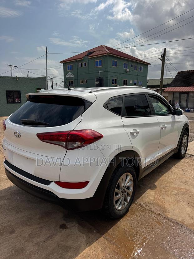 Hyundai Tucson SE FWD 2017 White