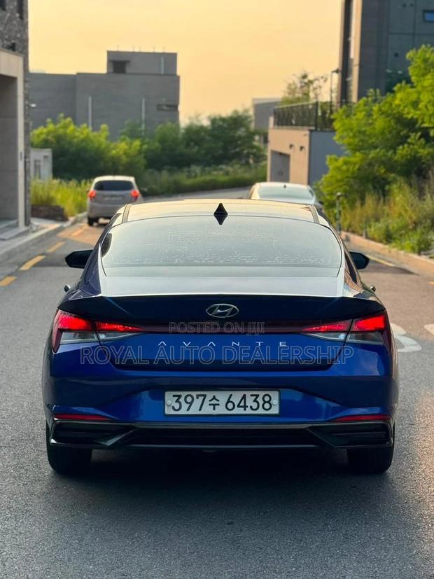 Hyundai Avante 2023 Blue