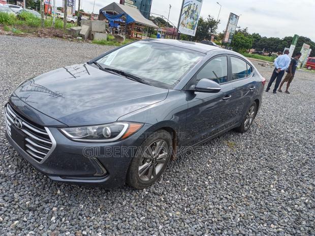 Hyundai Elantra 2018 Black