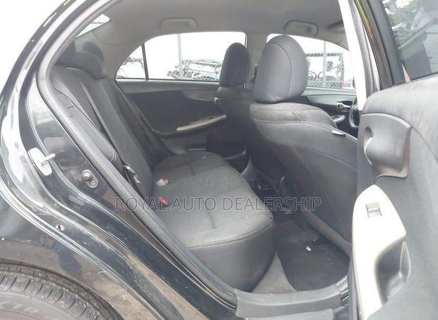 Toyota Corolla 2013 Black