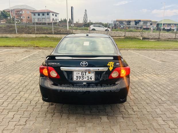 Toyota Corolla 2010 Black