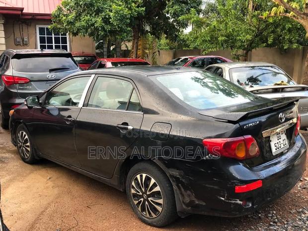 Toyota Corolla 2010 Black