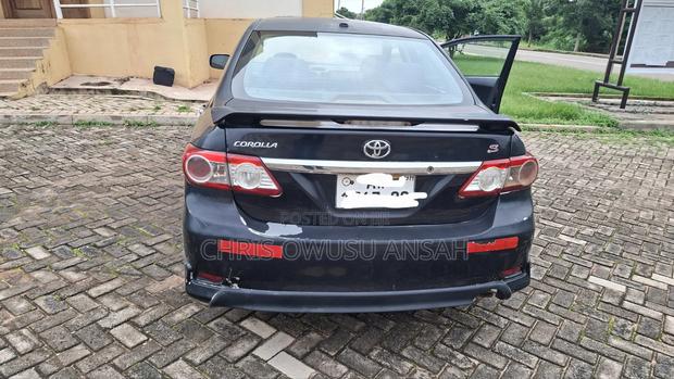 Toyota Corolla 2013 Black