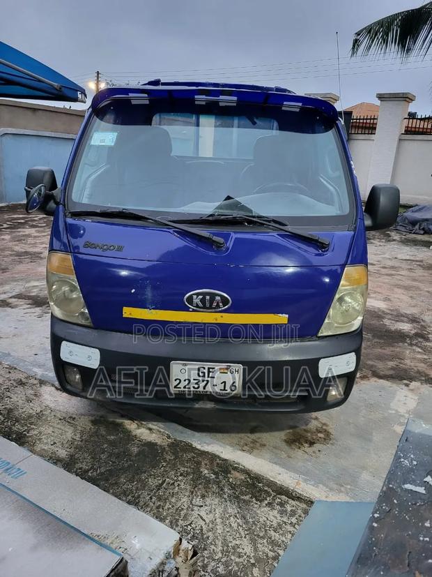 Kia Bongo 2012 Blue