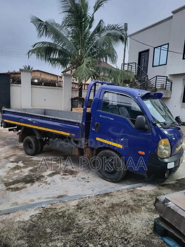 Kia Bongo 2012 Blue