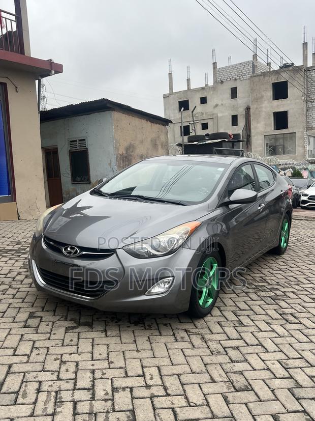 Hyundai Elantra Limited 2011 Gray