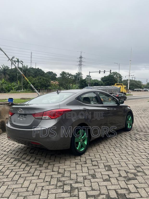 Hyundai Elantra Limited 2011 Gray
