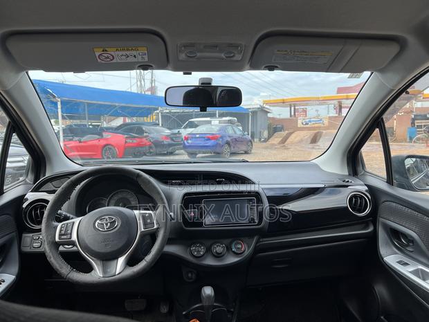 Toyota Vitz 1.3 FWD 5dr 2016