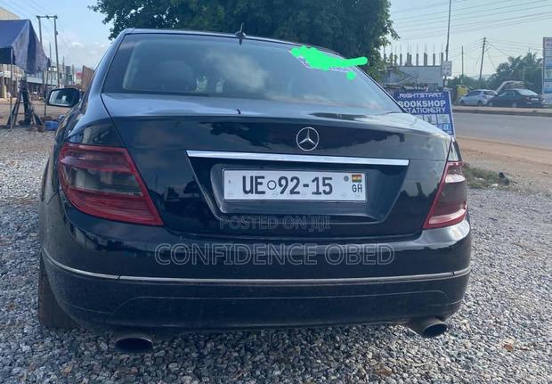 Mercedes-Benz C350 2010 Blue