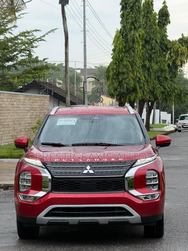 Mitsubishi Outlander SEL 2024 Red